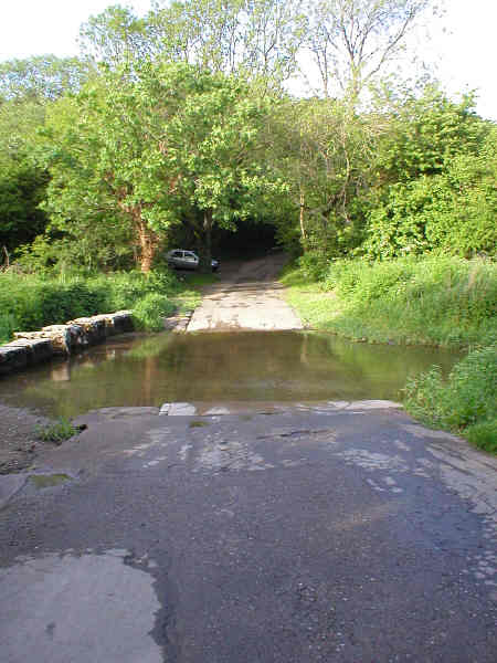Ford at Pont-yr-Brown with stepping stones (Stepsau Ddion) on the left
